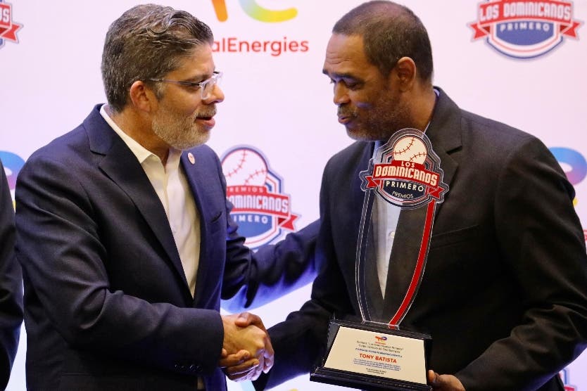 Premiación Los Dominicanos Primero reconoce a Tony Batista