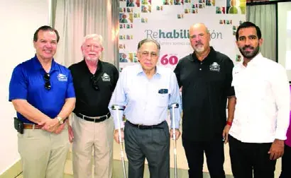 Rehabilitación entrega sillas de ruedas a fundación