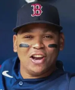 Devers se une a misma agencia que Lebron