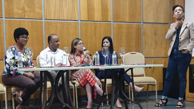 Expertos participantes en el coloquio.