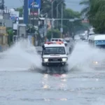 Onda tropical y vaguada provocarán fuertes lluvias e inundaciones en gran parte del país