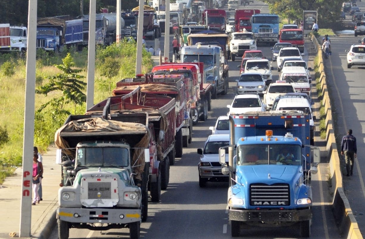 Fenatrado pide consenso regular vehículos carga