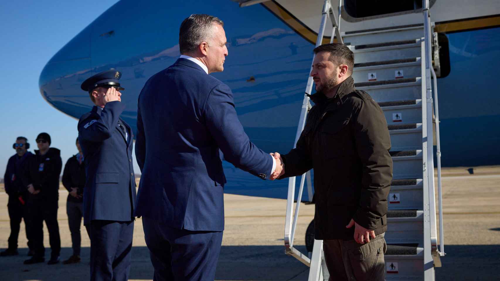 Zelenski llega a Washington un día antes de su encuentro con Biden