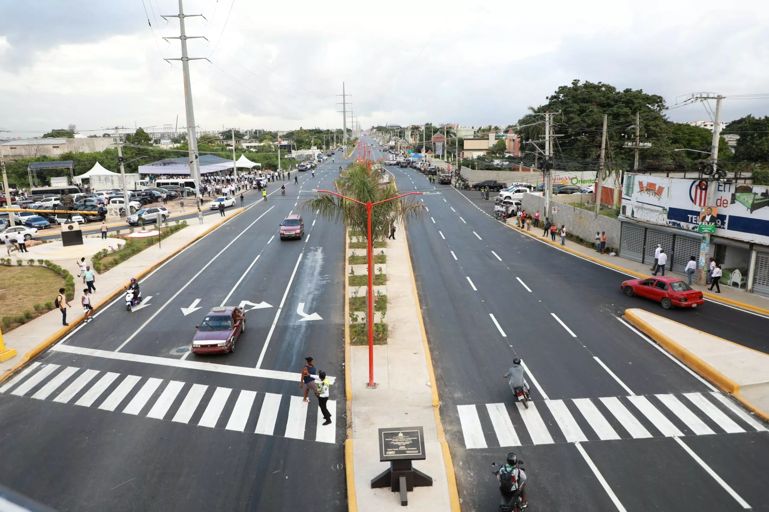 Presidente inaugura ampliación y modernización de la autopista de San Isidro