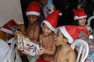 Una Navidad en la favela de Paraisópolis, sin banquetes ni regalos para todos