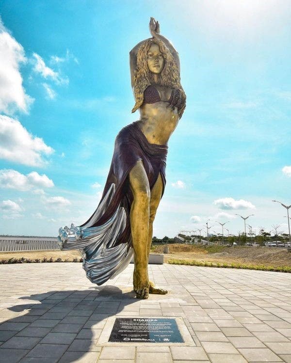 Shakira ya tiene una estatua de bronce en Barranquilla