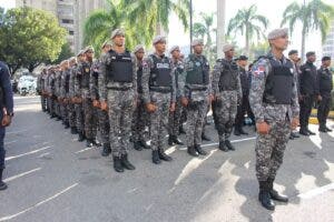 Abinader amplía hasta 30 años edad tope para ingresar como alistado de la Policía