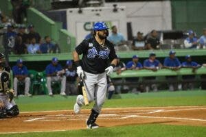 Alfaro, Alcántara y Andújar comandan triunfo del Licey