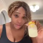 Lo que hace Serena Williams con su leche materna