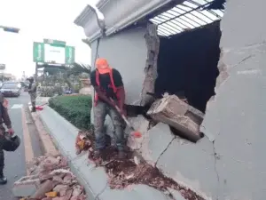 Accidente en Boulevard habría incidido en desplome de techo del túnel Avenida 27 de febrero