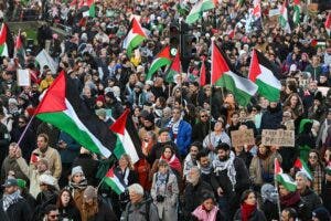 Unas 27,000 personas se manifiestan en Bruselas para pedir un alto al fuego en Gaza