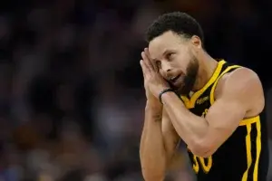 Curry anota 33 puntos y los Warriors superan a los Celtics