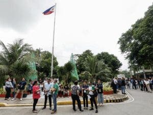 Levantan la alerta de tsunami en el sur de Filipinas tras un terremoto de magnitud 7,6