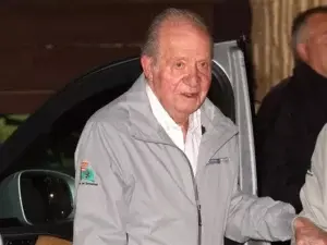 El rey Juan Carlos vuelve a España para asistir al 60 cumpleaños de la infanta Elena