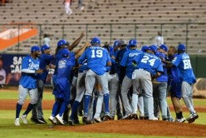 Estrellas y Tigres se ponen al frente de las semifinales con dos triunfos y una derrota