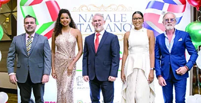 Massimiliano Scerra, Ruth Ocumarez, Enzo Odoguardi, Angie Ocumarez y Maurizio Alberino.