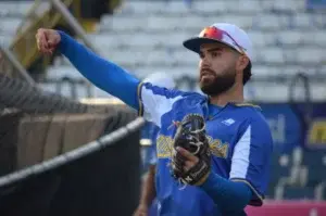 Estrellas contratan infielders venezolanos Renato Núñez y Angelo Castellano