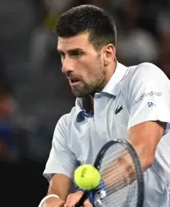 Djokovic vence a Mannarino en el Abierto de Australia