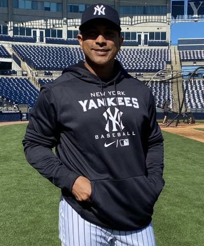 Luis Rojas regresará como coach de NYY