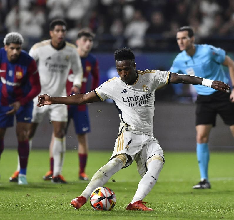 Real Madrid derrota Barcelona Supercopa