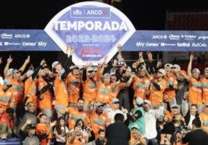 Naranjeros barren Venados y ganan México