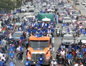 Licey celebra torneo 24 junto a sus gentes en SD