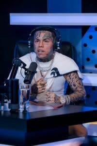 Tekashi 6ix9ine Niega Acusaciones de Violencia Doméstica y Vigilancia Ilegal