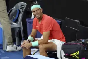 Análisis: La baja de Rafael Nadal del Abierto de Australia suscita más interrogantes sobre su futuro