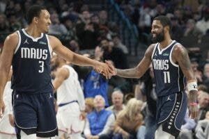 Irving y Hardaway suman más de 40 puntos y guían a Dallas contra los Pelicans