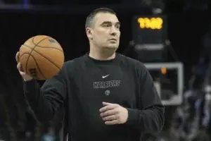 Muere tras de un infarto a los 46 años Milojevic, técnico de los Warriors y ex de Valencia