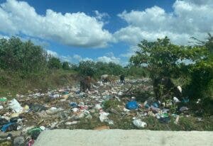 Basura en Villa Liberación acarrea riesgos a la salud