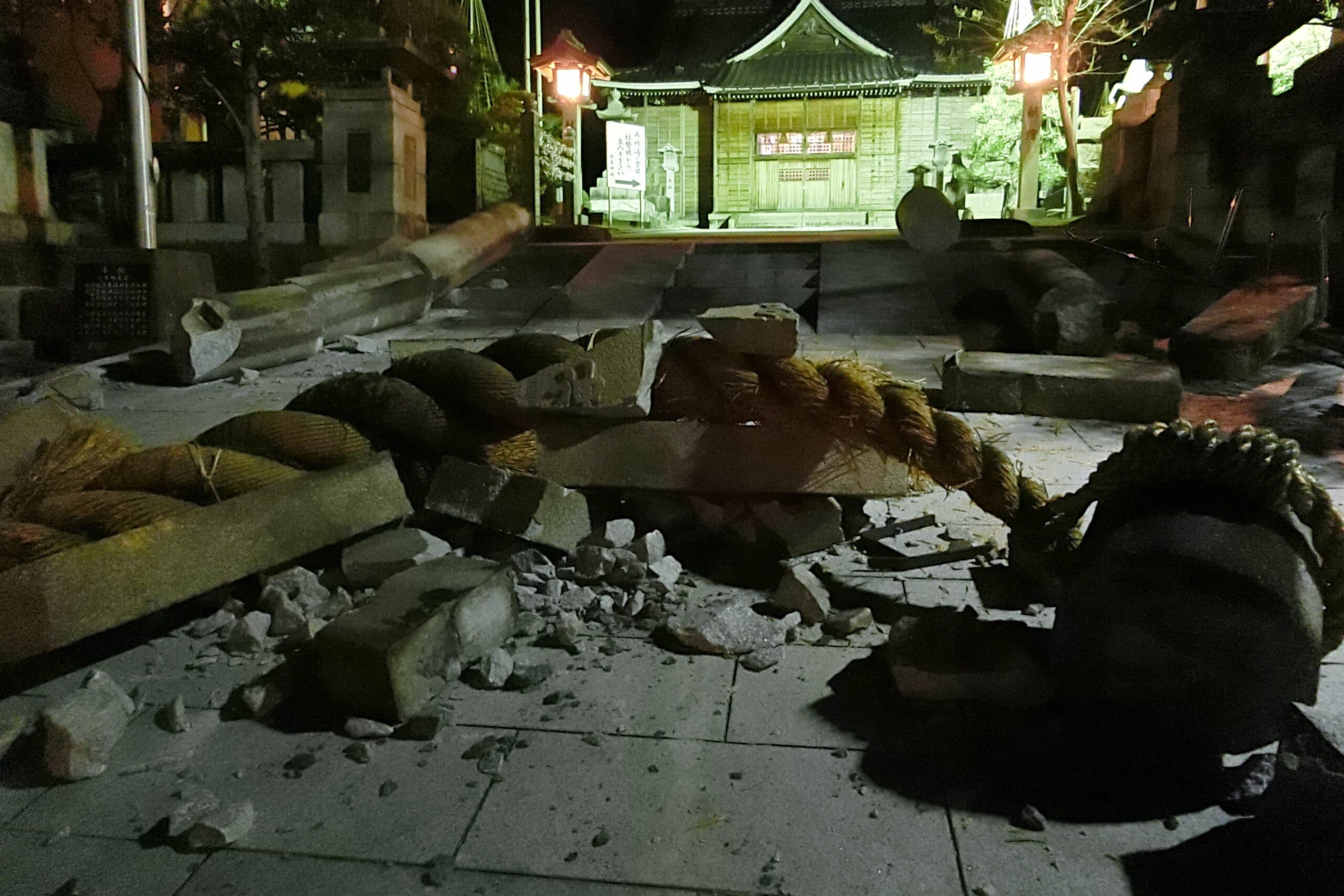 Japón reporta seis fallecidos a causa del terremoto y mantiene activas alertas por tsunami