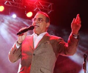 Gilberto Santa Rosa amado en su casa Puerto Rico