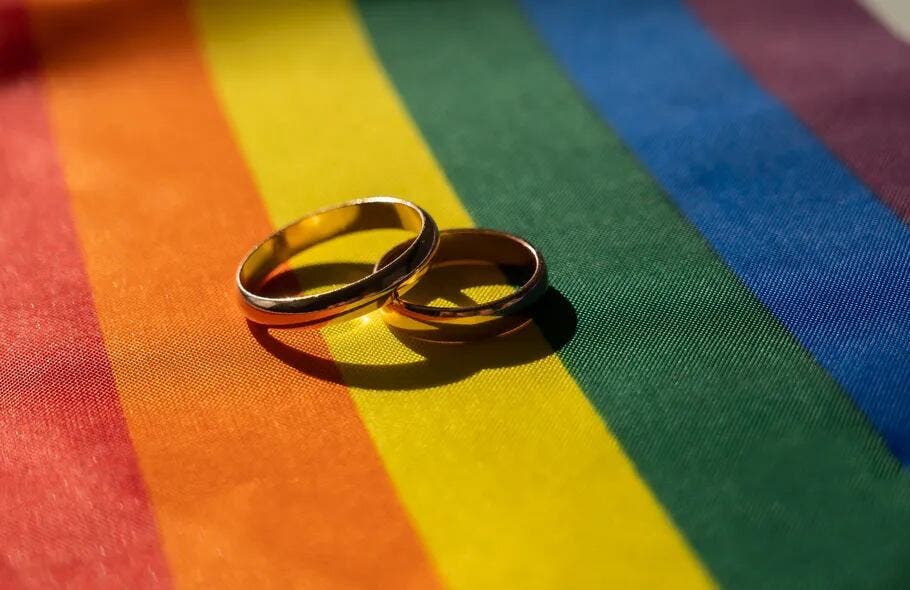 Vaticano aclara que bendición de parejas homosexuales no será “litúrgica»