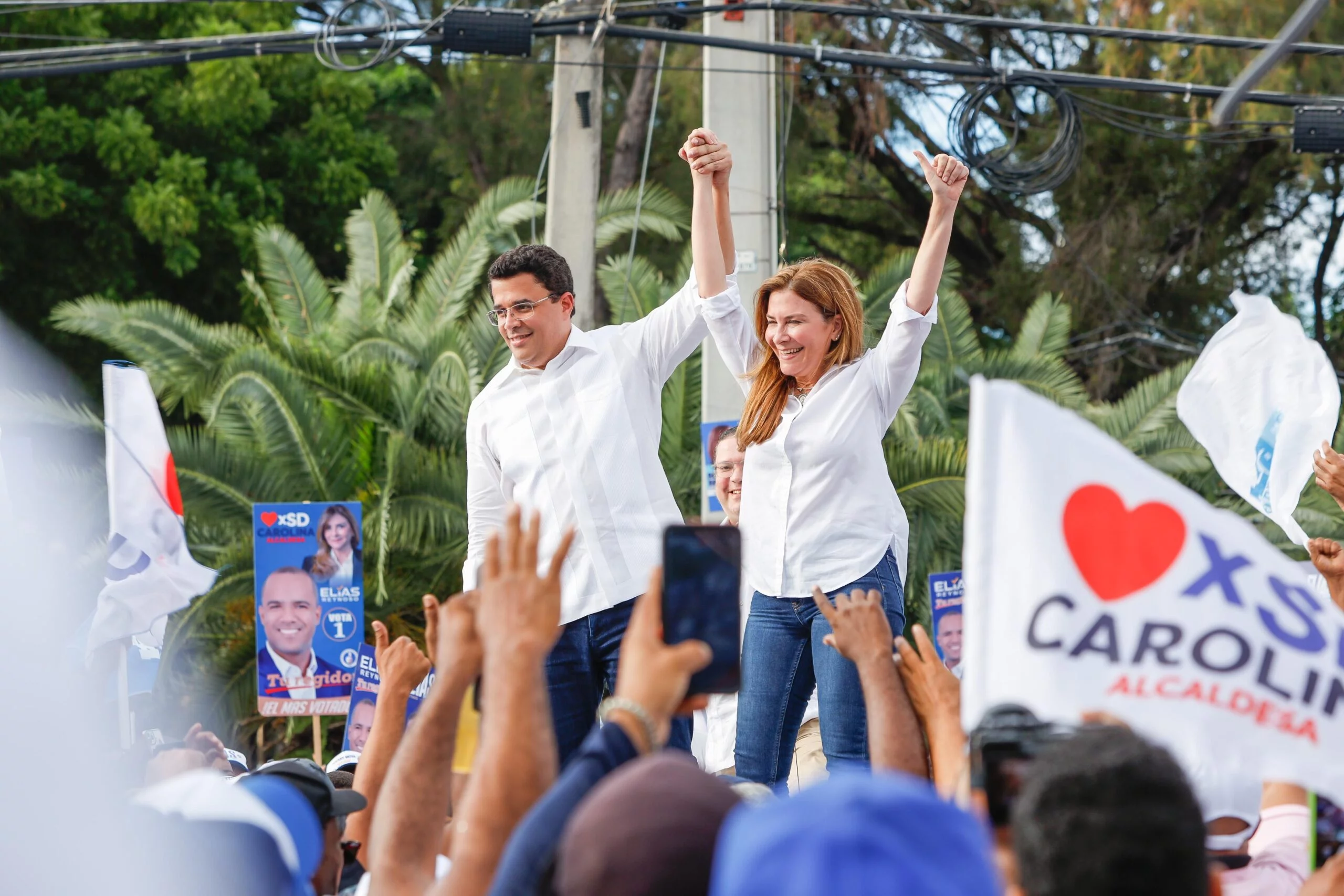 Ciudadanos del Distrito Nacional reciben a Carolina Mejía en masiva caravana en la circunscripción 1