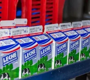 44 estudiantes resultaron afectados por consumo de leche, INABIE afirma que están fuera de peligro