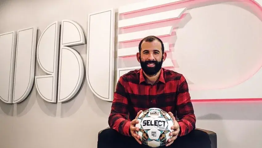 José Bautista se convierte en el dueño principal del equipo de fútbol, Las Vegas Lights FC