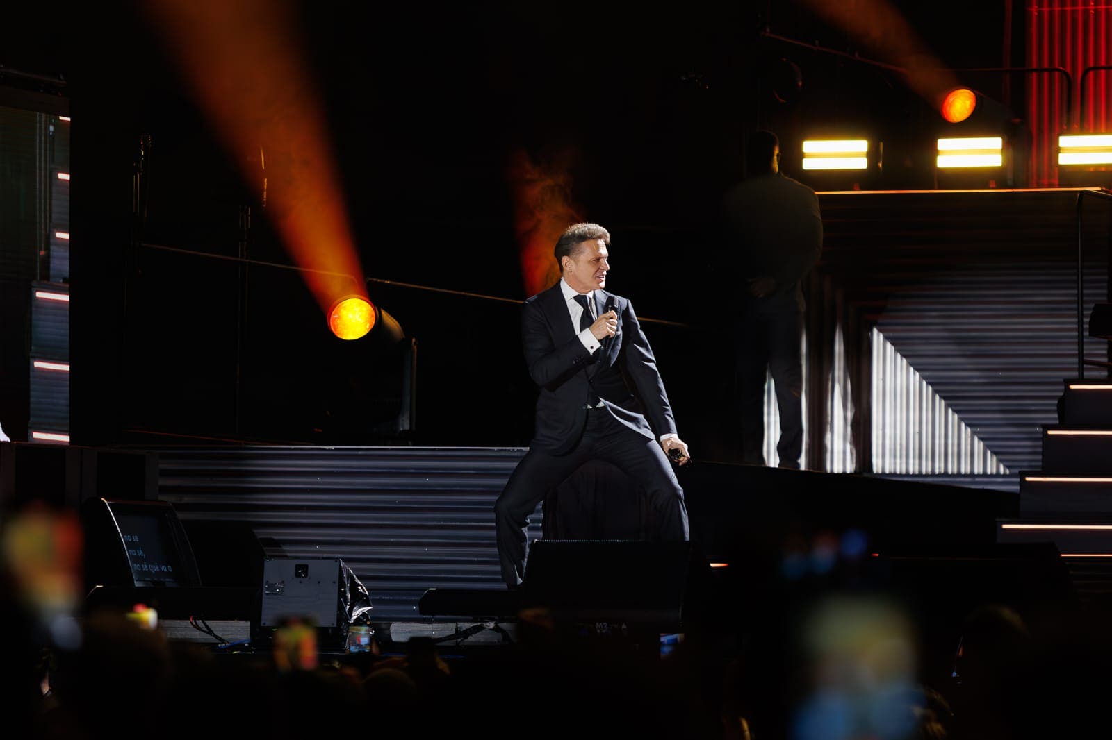 Luis Miguel arrancó su Tour 2024 en Santo Domingo entre dudas por suspensión de la víspera