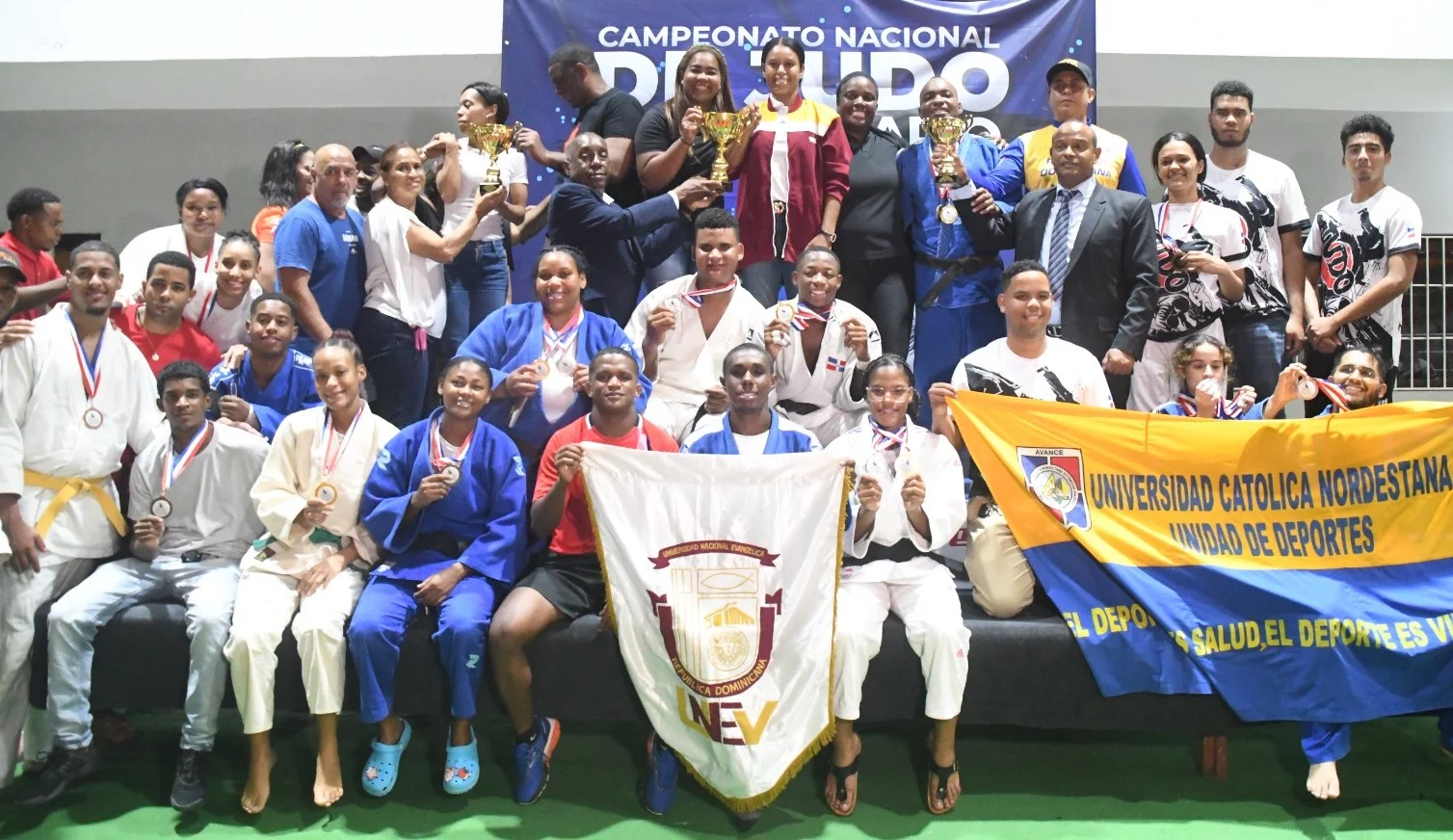 Universitario