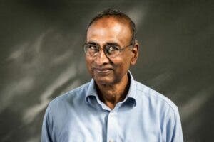 «Comer bien, dormir bien y hacer ejercicio es más efectivo que cualquier medicina antiedad que haya en el mercado»: Venki Ramakrishnan, Premio Nobel de Química