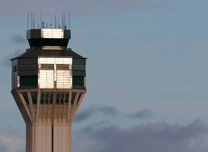 Un dron provoca retrasos en el principal aeropuerto de Puerto Rico; desvían vuelo a RD