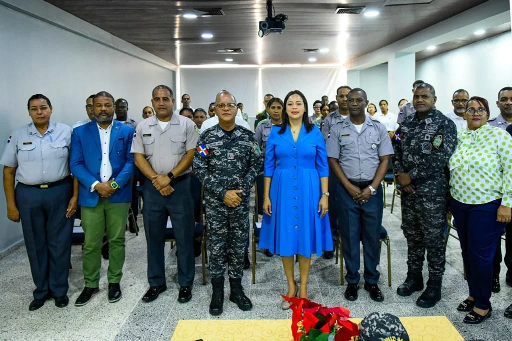 Policía Comunitaria imparte taller de Trato al Ciudadano