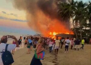 Incendio afecta varios restaurantes en Las Terrenas