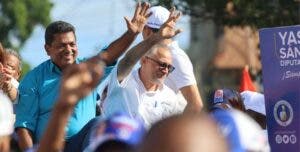 Junior Santos y PRM encabezan multitudinaria marcha caravana en Los Alcarrizos