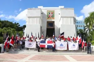 Regional 15 de Educación conmemora aniversario de Duarte con marcha