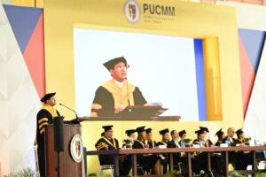 PUCMM gradúa a 660 profesionales