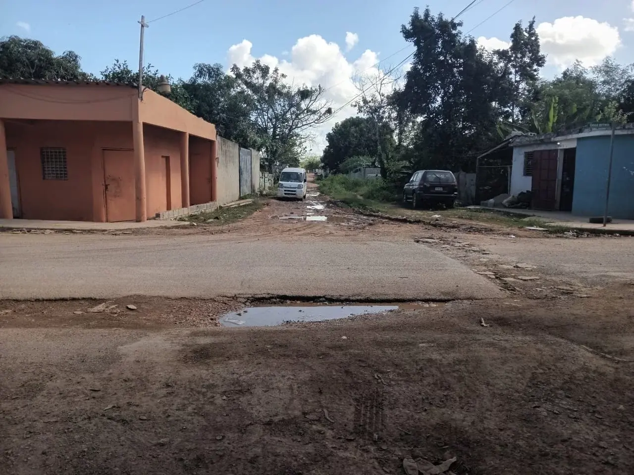 «La Ureña clama por soluciones: Calles en mal estado, escasez de agua potable y aumento de la delincuencia»