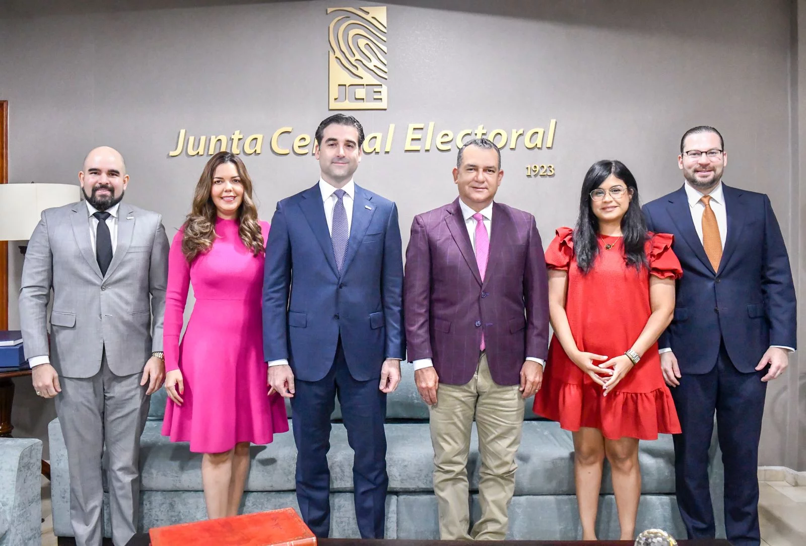 ANJE recibe apoyo de la JCE para los debates electorales 2024