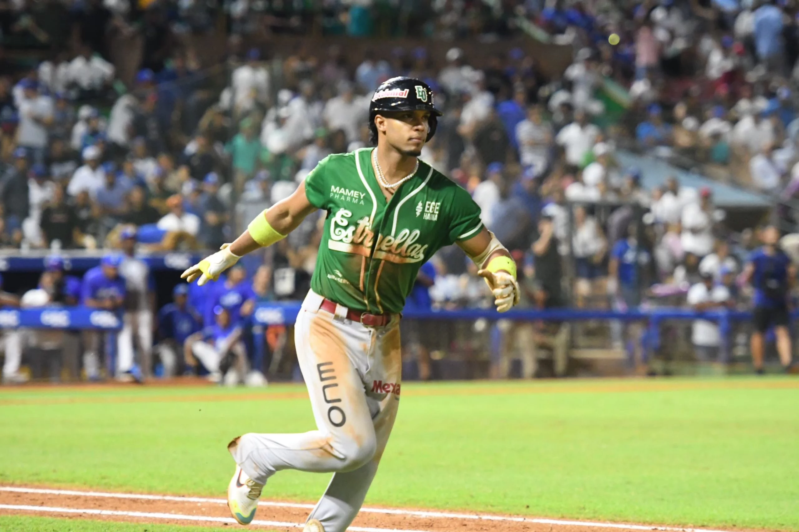 José Barrero conecta jonrón  y las Estrellas toman ventaja de 2-0