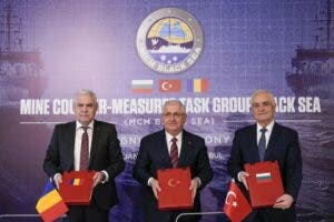 Turquía, Rumania y Bulgaria firman acuerdo para retirar minas del mar Negro